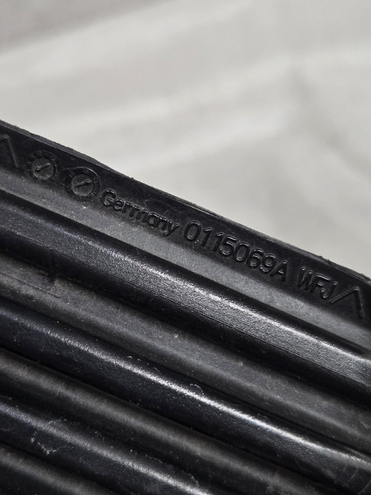 2017-2022 LAMBORGHINI HURACAN AUDI R8 INTAKE TUBE 4S0-129-739 4S0129739 OEM
