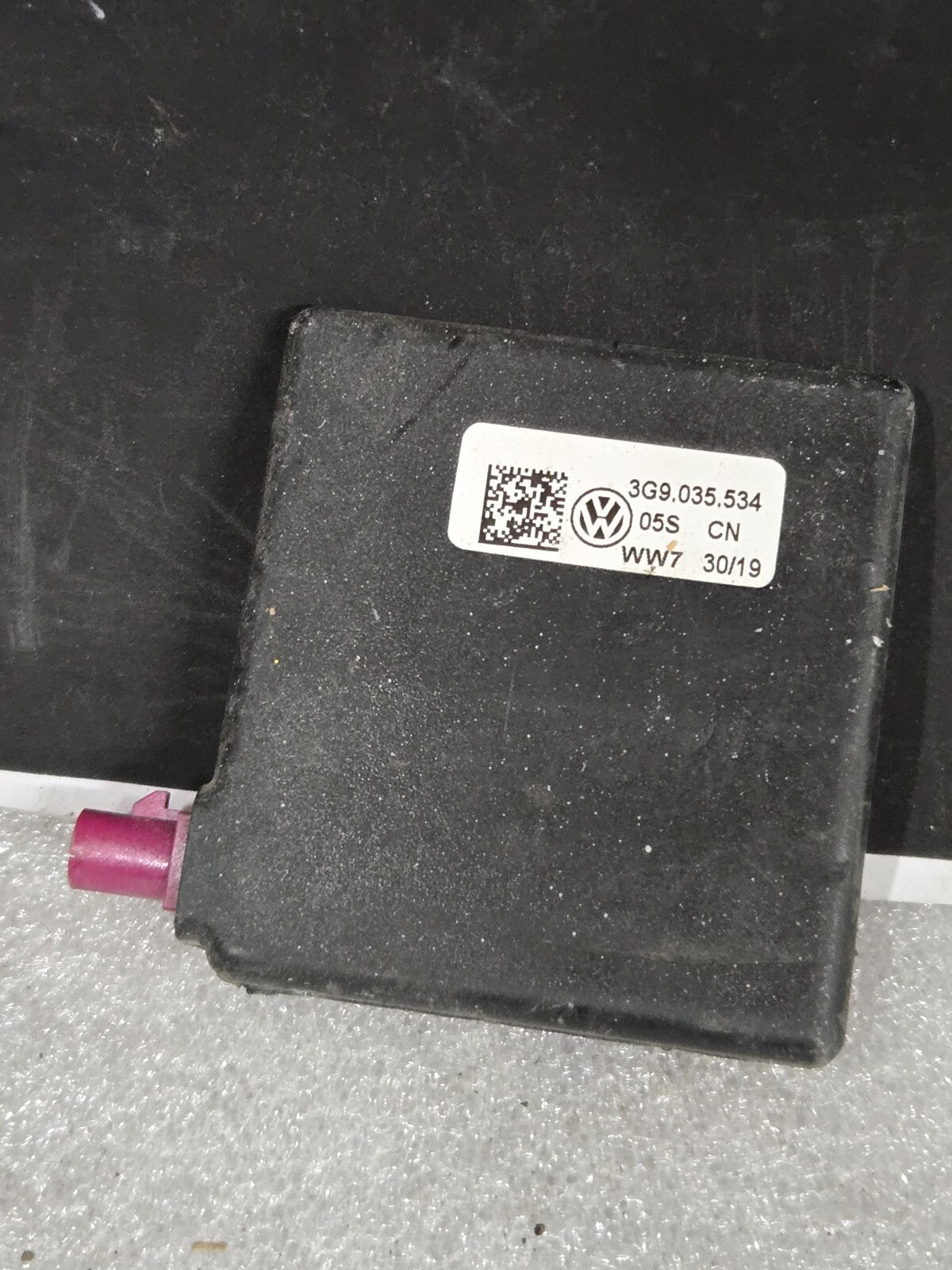 2019-2021 VOLKSWAGEN JETTA RADIO RECEIVER ANTENNA AMPLIFIER MODULE OEM 3G9035534