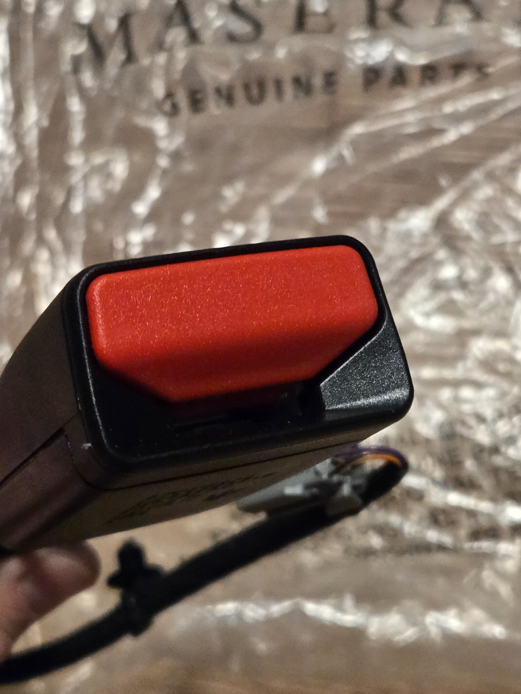 2014-2020 Maserati Ghibli Front Right Passenger Seat Belt Buckle OEM 670016904