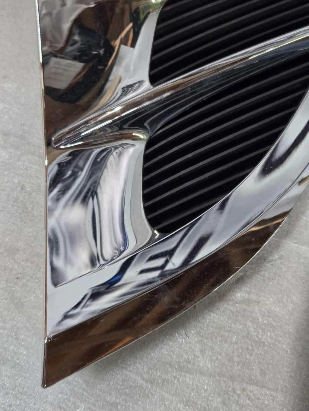 2018-2022 BENTLEY CONTINENTAL SPEED RIGHT RH FENDER VENT CHROME OEM 3SD821274C