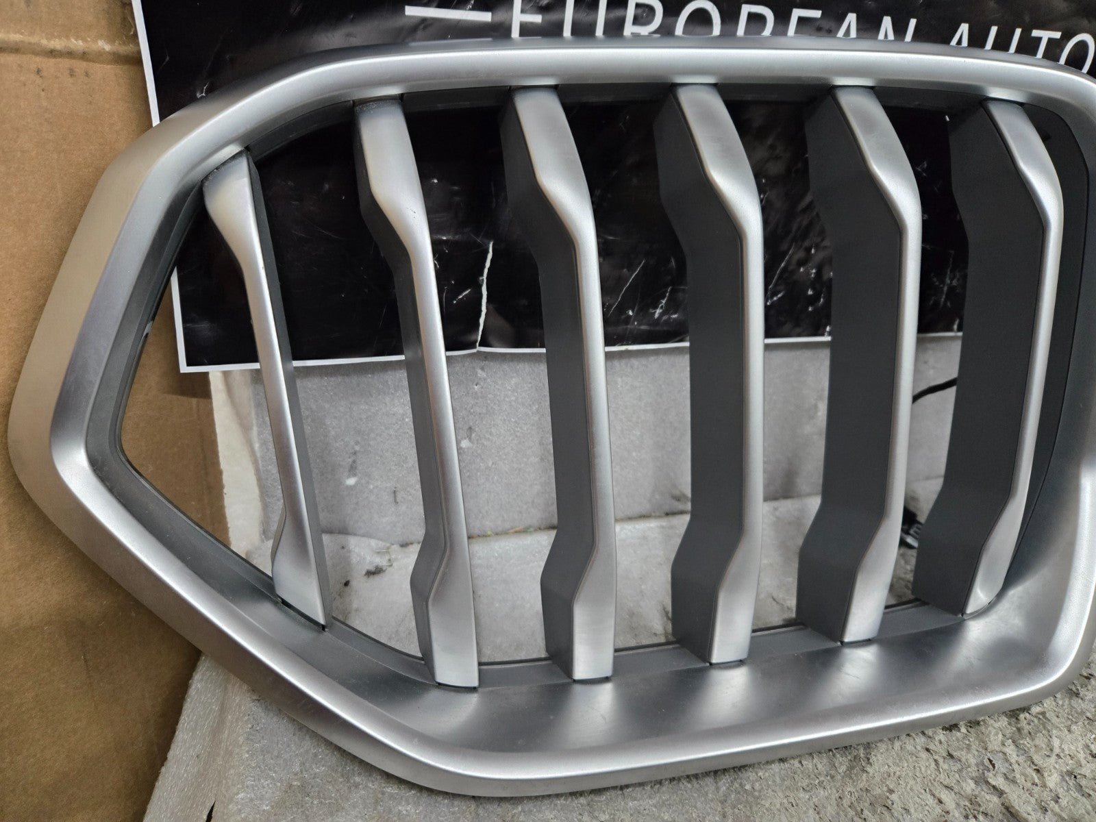 2025 2026 BMW G05 G06 LCI X5 X6 Illuminated Iconic Glow Light Grille Silver OEM