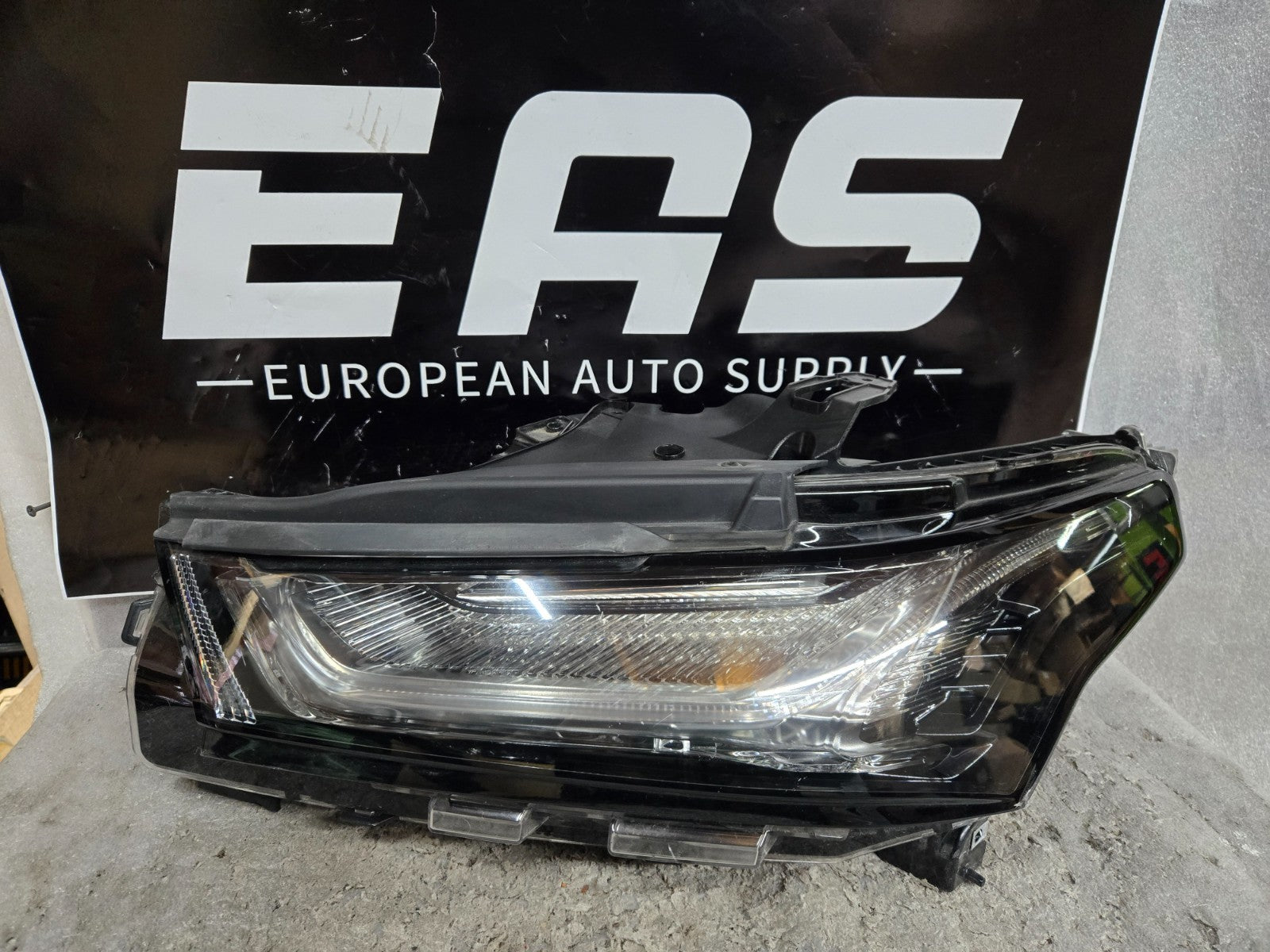 2022-2023 Chevrolet Traverse DRL LED Left LH Headlight Assembly OEM 85157669