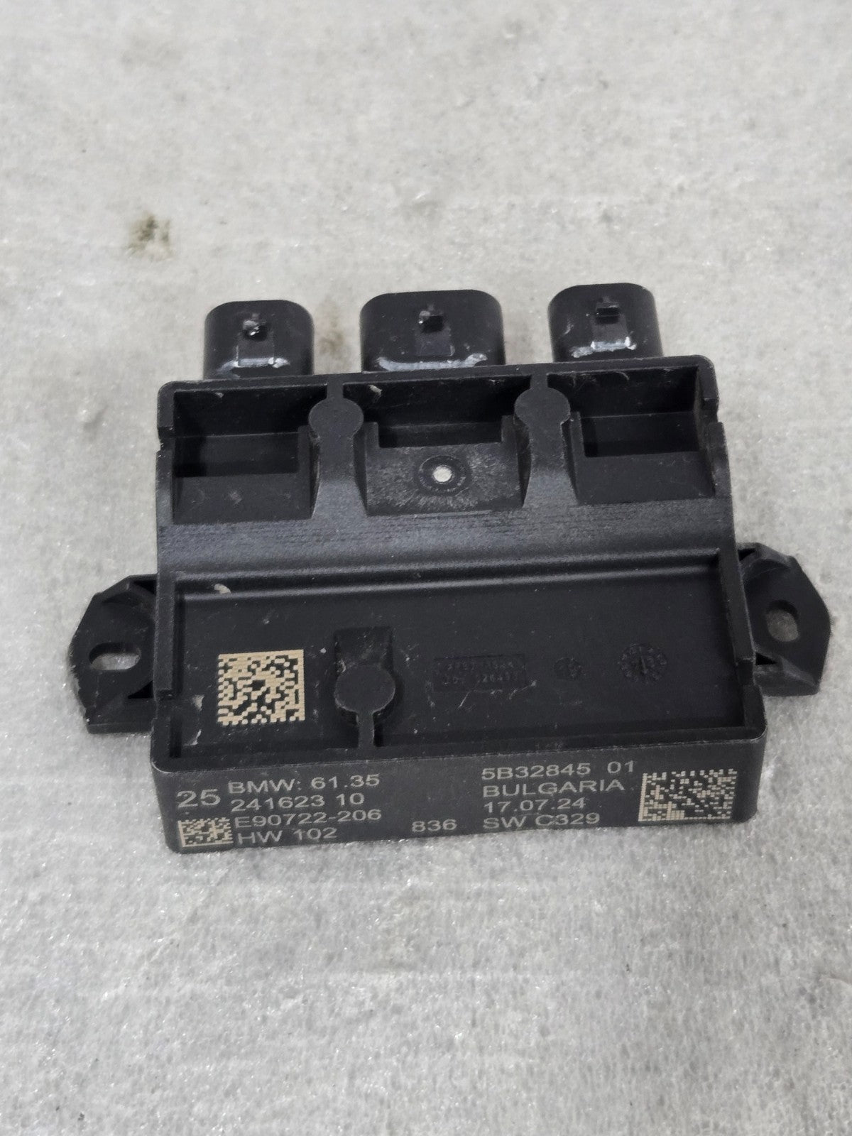 2020-2024 BMW 228 F44 BMW i4 OEM Rear Bumper Tailgate Liftgate Sensor 6135241623