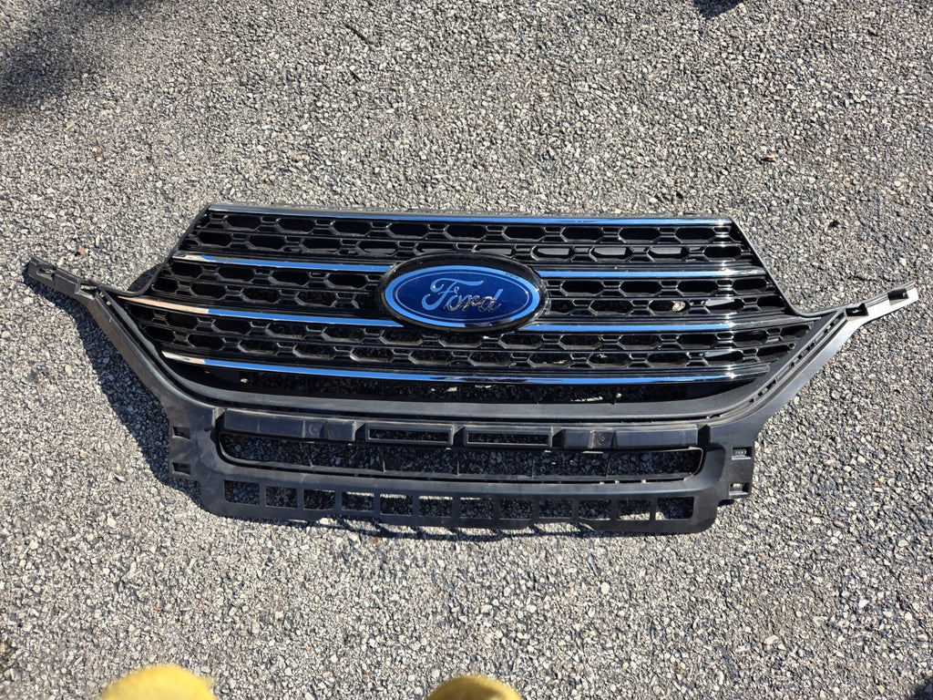2020 2021 2022 2023 Ford Explorer Grill W/ Emblem LB5B-8200-BD59B8 OEM