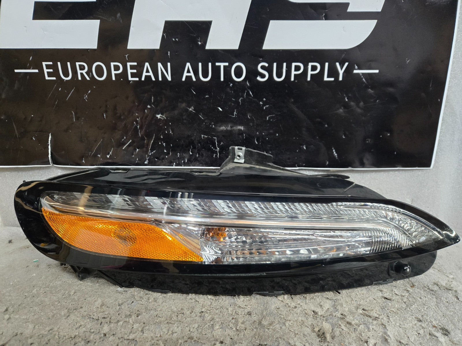 2014-18 JEEP CHEROKEE DAYTIME RUNNING LIGHT OEM RH PASSENGER SIDE 68321886AB OEM