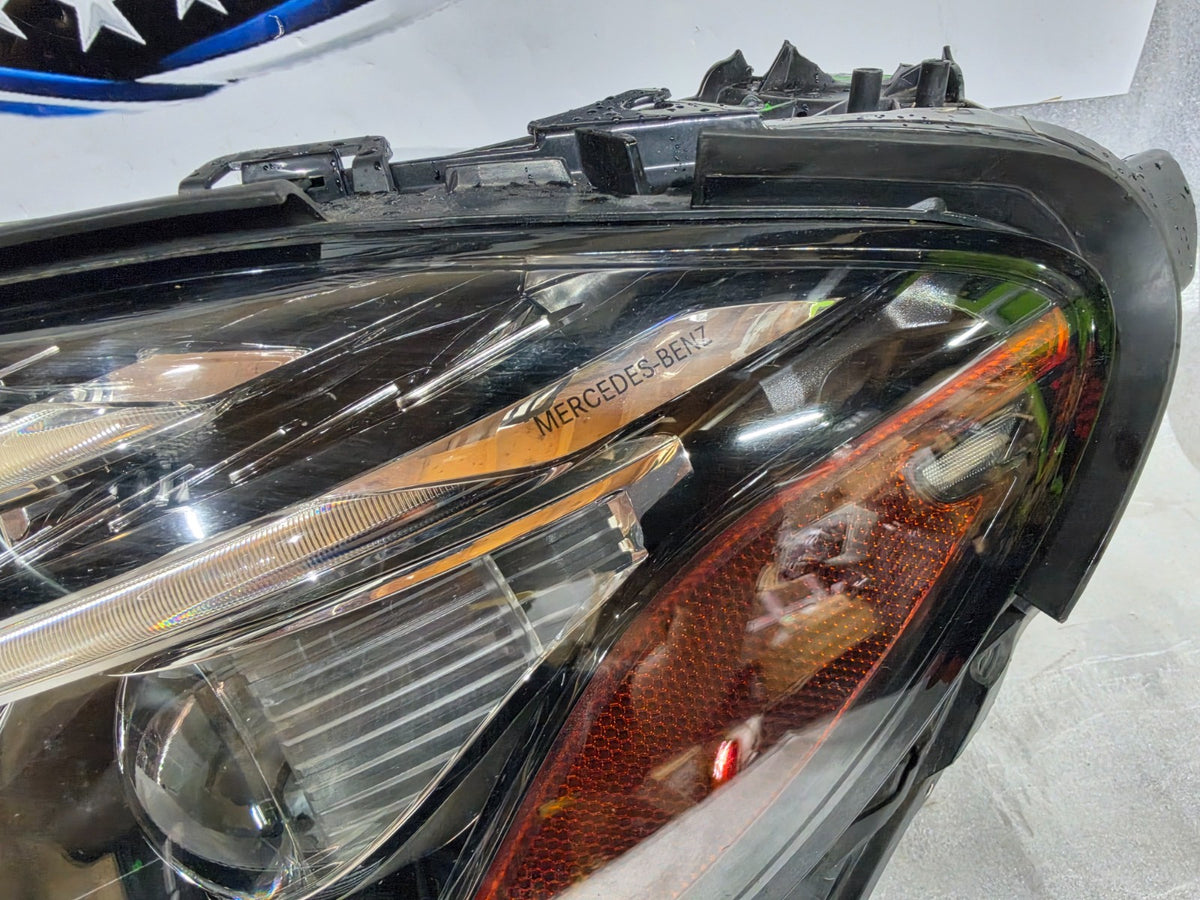2017-2019 MERCEDES E CLASS E350 E400 E550 LED Headlight LEFT OEM A2139068106KZ