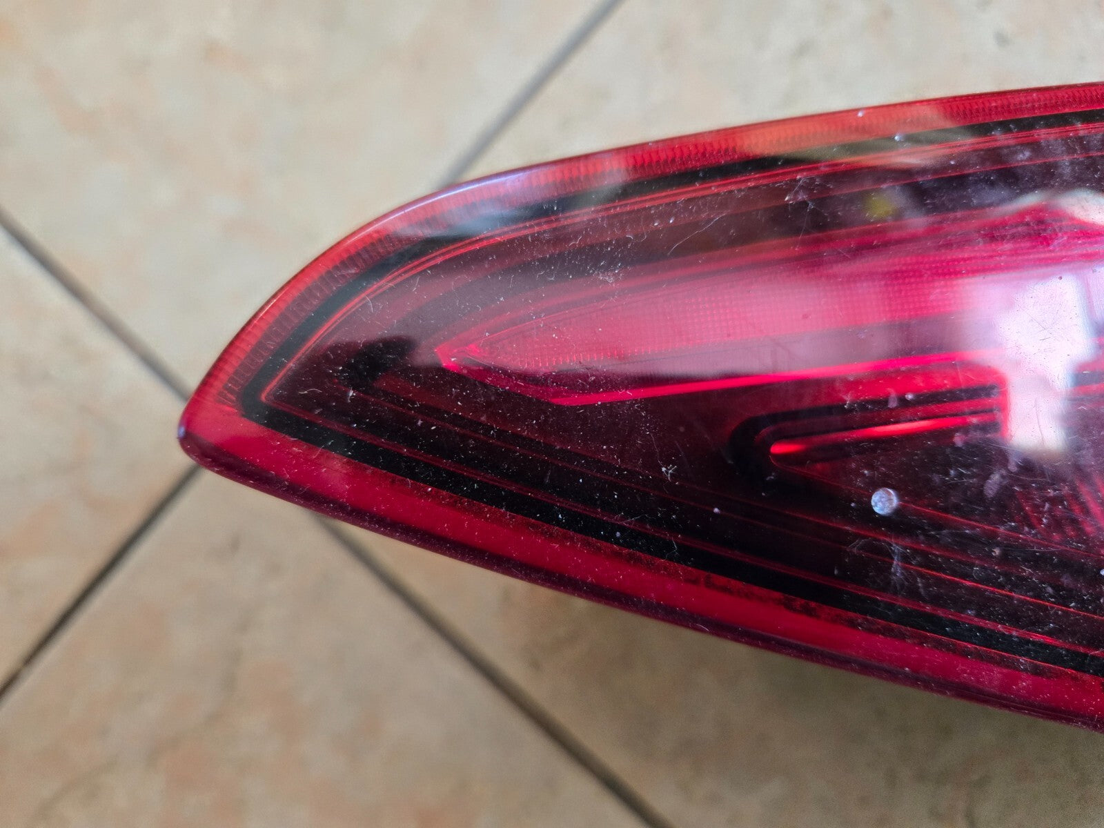2017-2021 Alfa Romeo Giulia Passenger Right Tail light INNER TRUNK 20700208 OEM