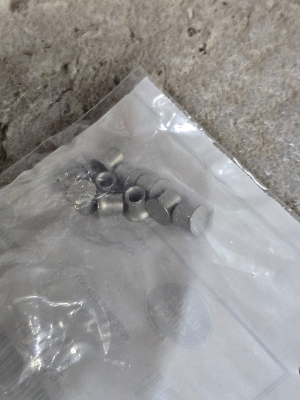 Rivet - Land-Rover (LR043552) - Land Rover OEM 10 PIECE