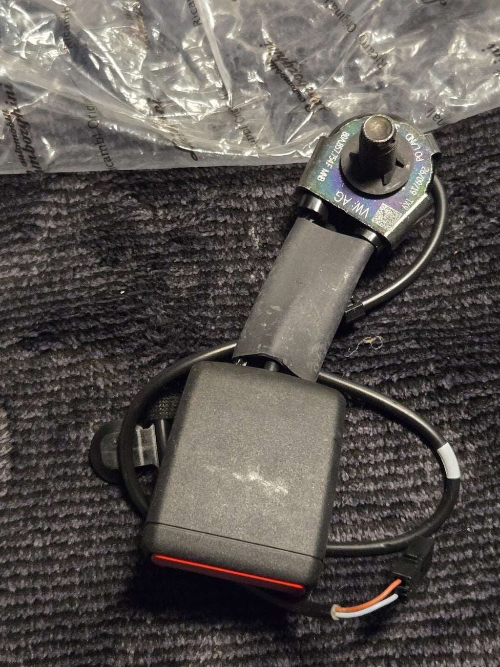 AUDI Q8 4MN REAR RIGHT SEAT BELT BUCKLE 80A857754FMNB ORIGINAL