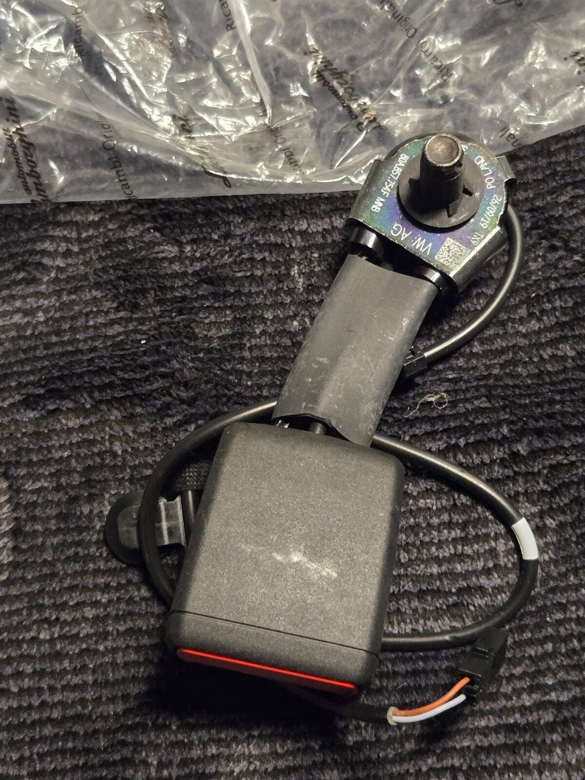 AUDI Q8 4MN REAR RIGHT SEAT BELT BUCKLE 80A857754FMNB ORIGINAL