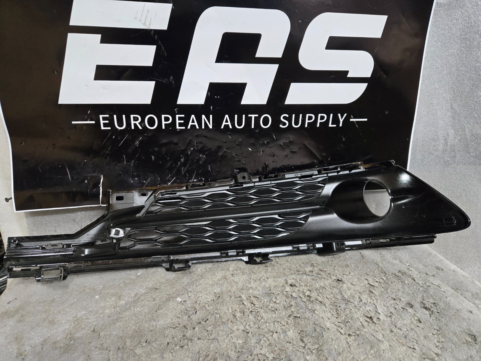 2015-2017 Acura TLX Lower Grille RIGHT RH 71102-TZ3-A20 OEM