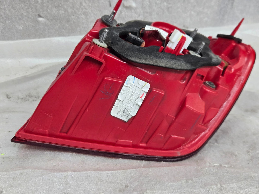 2021-2024 KIA K5 REAR LEFT DRIVER SIDE OUTER TAIL LIGHT TAILLIGHT LAMP 92401-L3