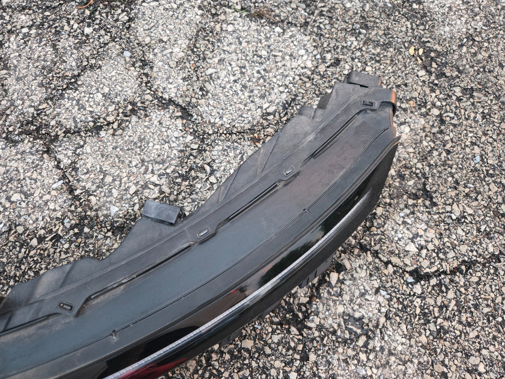 2024 2025 HYUNDAI SONATA FRONT LED DAYTIME RUNNING LIGHT BAR OEM 92209-L1550