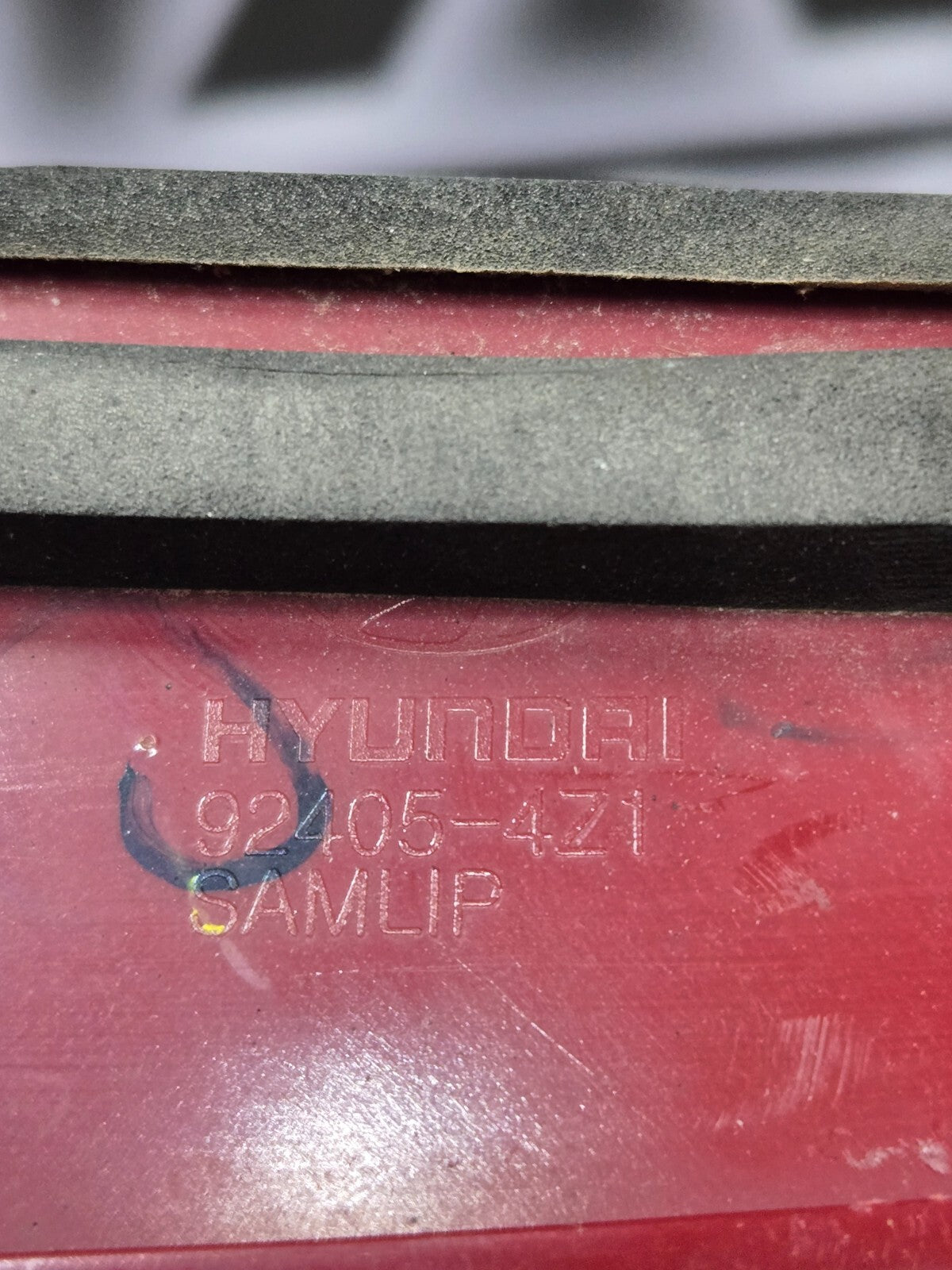 2013 2014 2015 2016 HYUNDAI SANTAFE LH DRIVER SIDE INNER TAIL LIGHT OEM 924054Z1