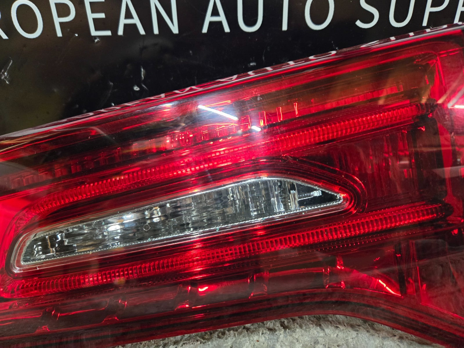 2017-2020 ACURA MDX Right RH Taillight Liftgate Mounted OEM 34150-TZ5-H02