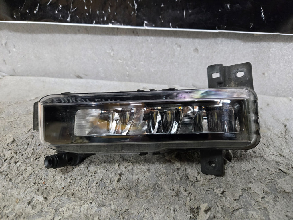2019 2020 2021 2022 BMW X7 G07 LED FOG LIGHT LEFT LH DRIVER SIDE 63177471081 OEM