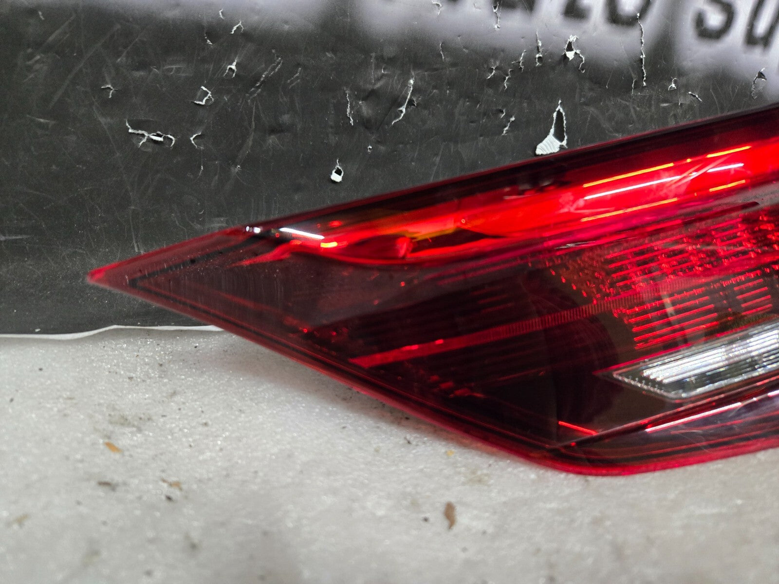 2019-2020 Infiniti QX50 Right Passenger RH Inner Taillight Lamp 26550-5NA1A OEM