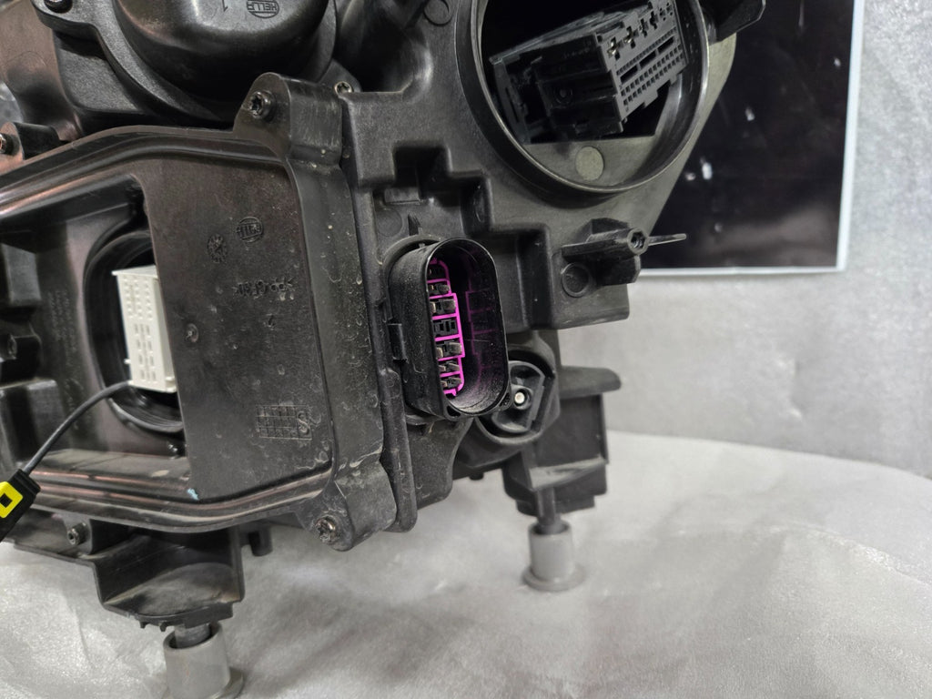 2024 2025 Porsche Cayenne Turbo Right RH Passenger Side Full LED Headlight OEM