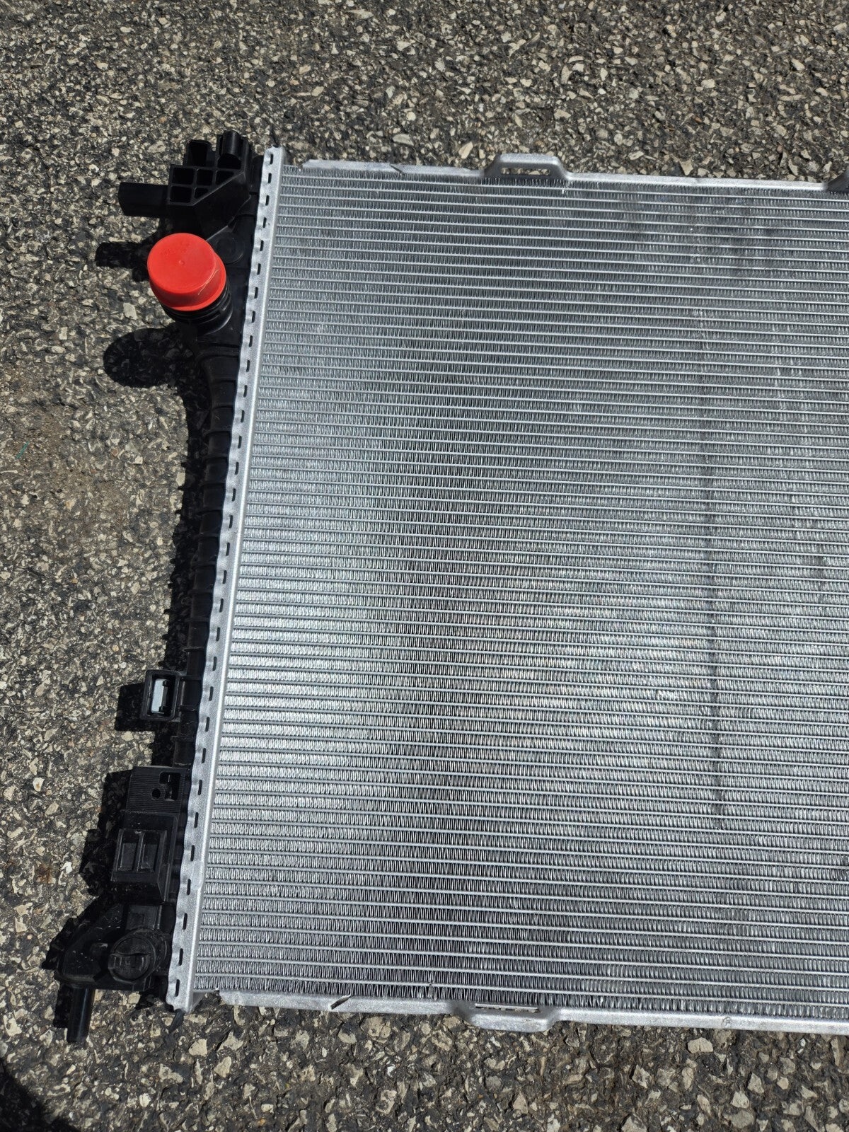 2017 - 2025 ALFA ROMEO GIULIA 2.0L ENGINE COOLANT COOLING RADIATOR OEM 50563151