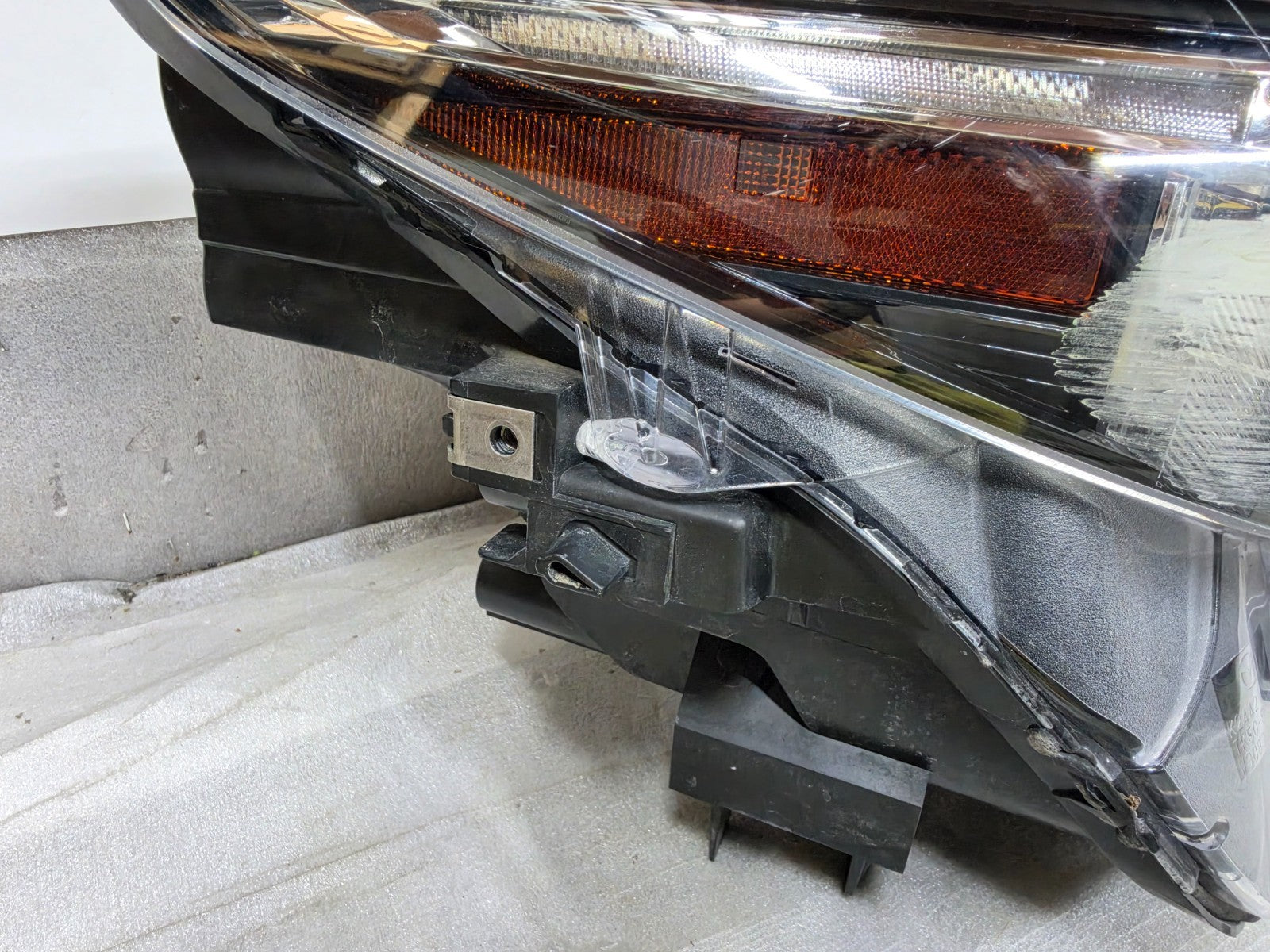 2016-2023 Mazda CX-9 Right RH Passenger Adaptive LED Headlight OEM TM55-51-031C