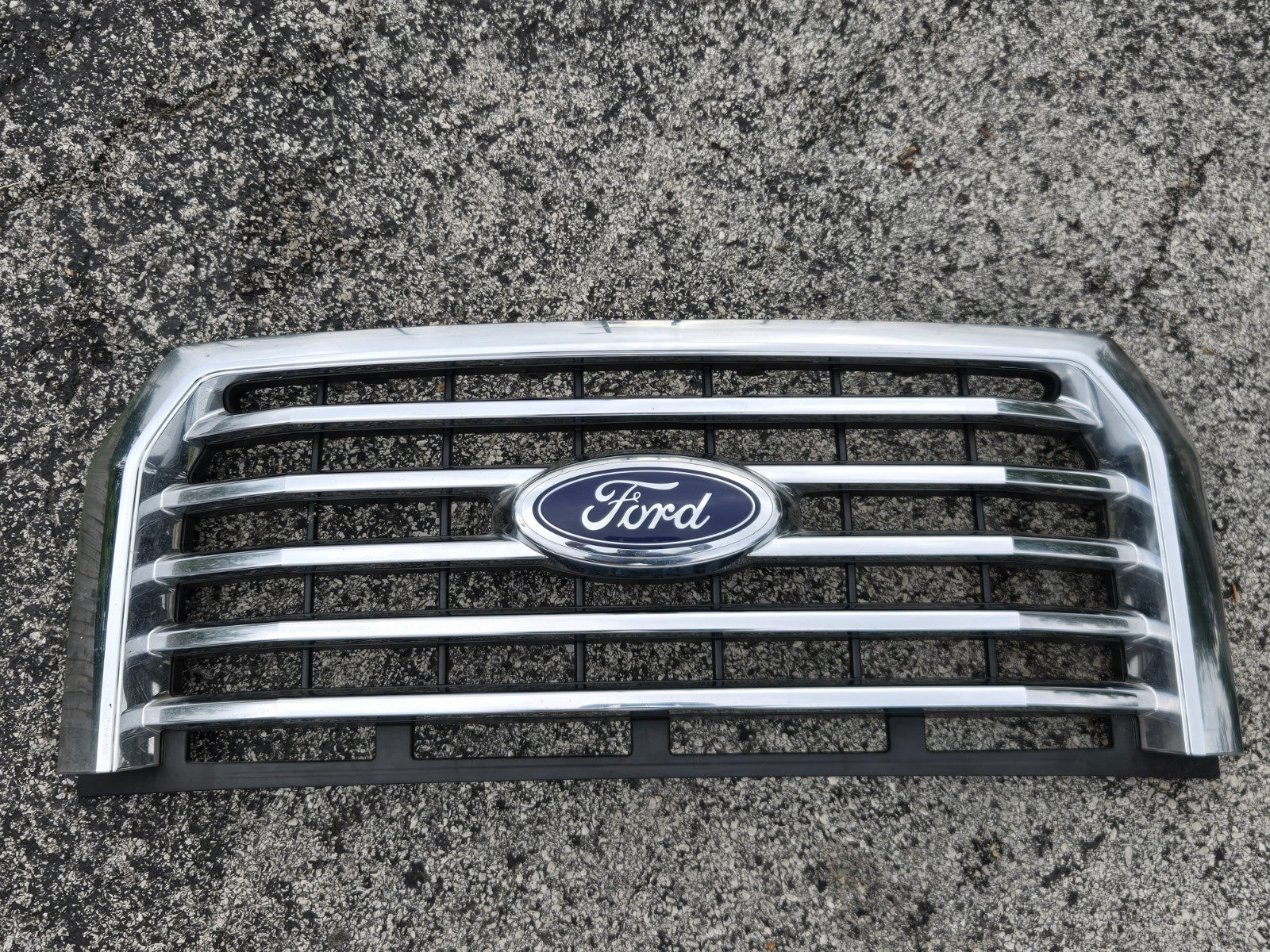 2015-2017 FORD F150 XLT OEM CHROME GRILLE FL34-8200-EBS W/ EMBLEM