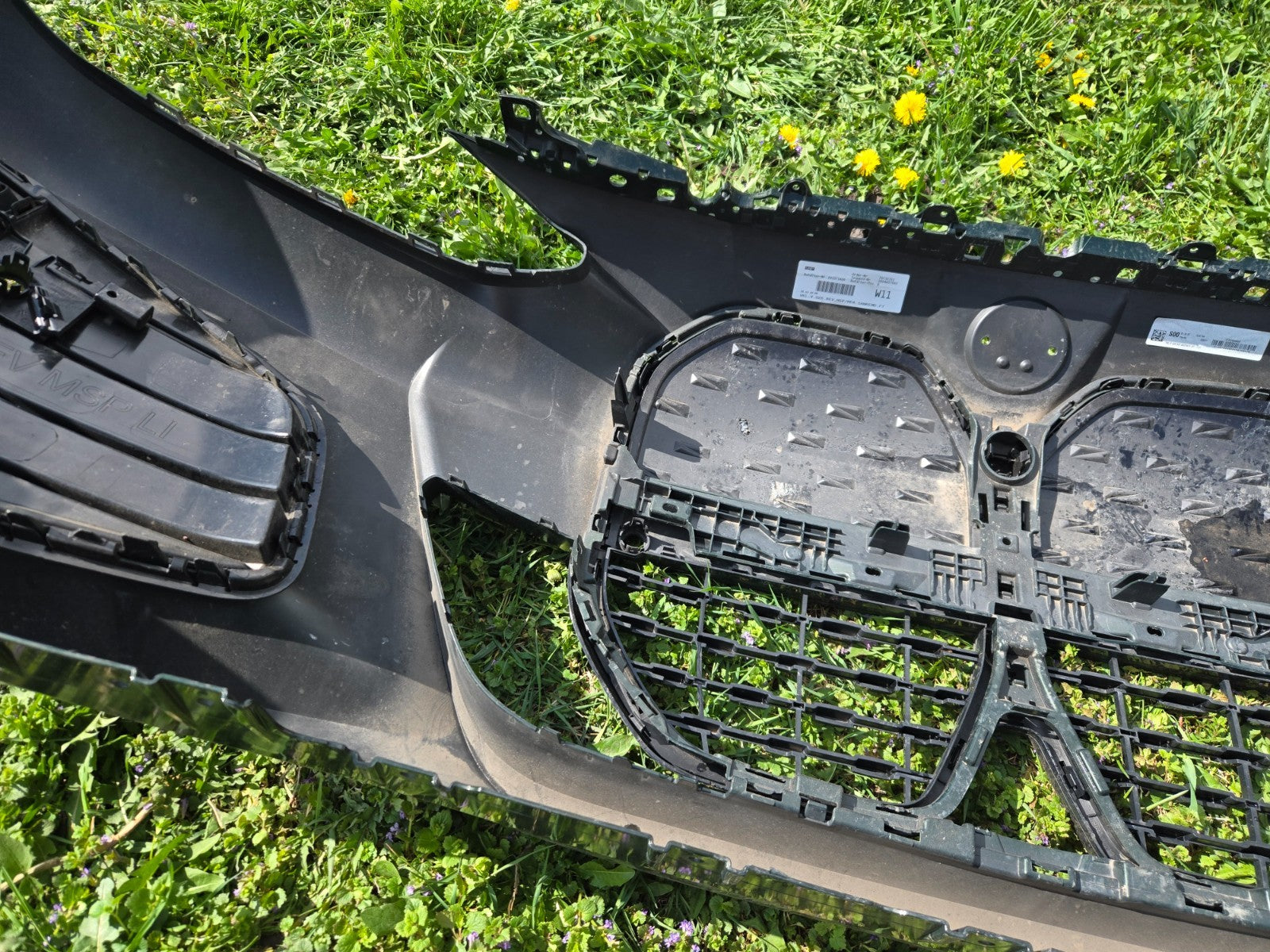 2022-2024 BMW i4 G26 FRONT BUMPER COVER W/GRILL OEM 70733751