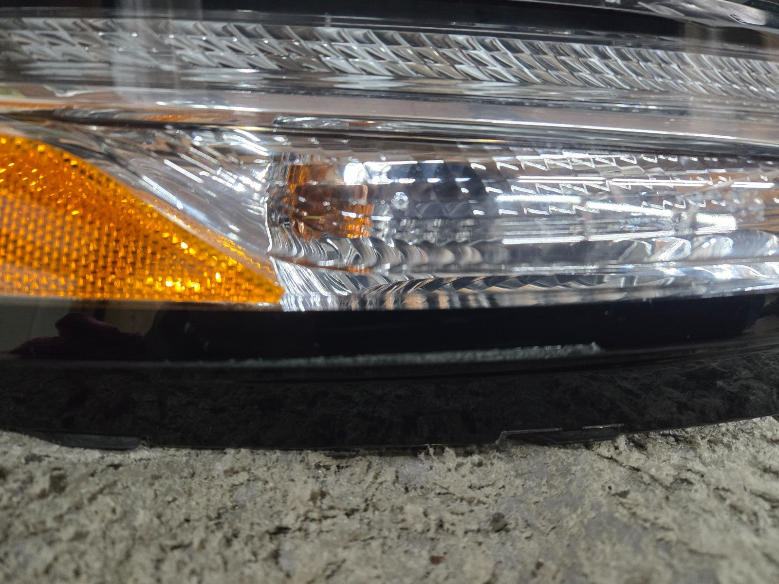 2014-18 JEEP CHEROKEE DAYTIME RUNNING LIGHT OEM RH PASSENGER SIDE 68321886AB OEM