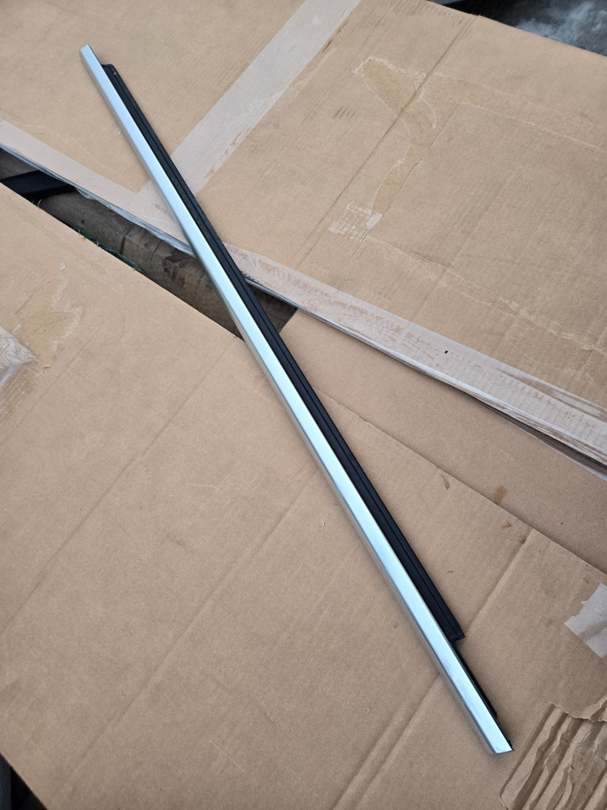 2019 - 2025 BMW 330I G20 REAR LEFT DRIVER SIDE DOOR WINDOW BELT MOLDING OEM