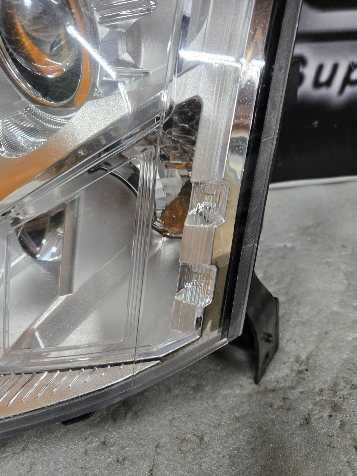 2010-2013 Cadillac SRX Left Driver Side Headlight Halogen 22853872 AFTERMARKET