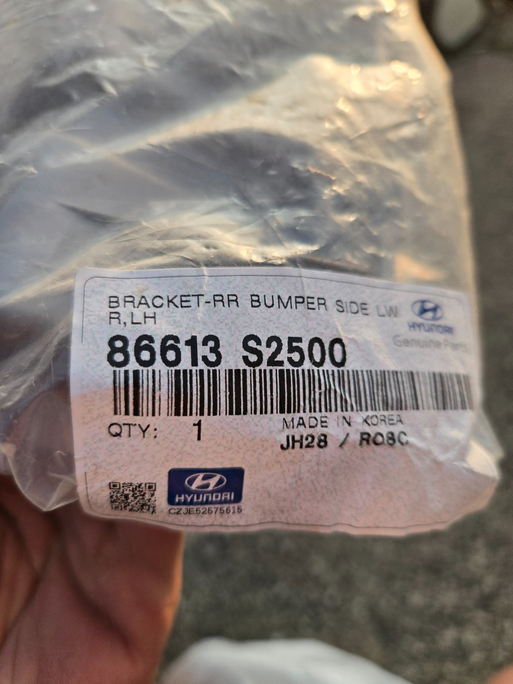 2021-2023 HYUNDAI SANTA FE REAR BUMPER LEFT SUPPORT BRACKET OEM 86613-S2500 NEW