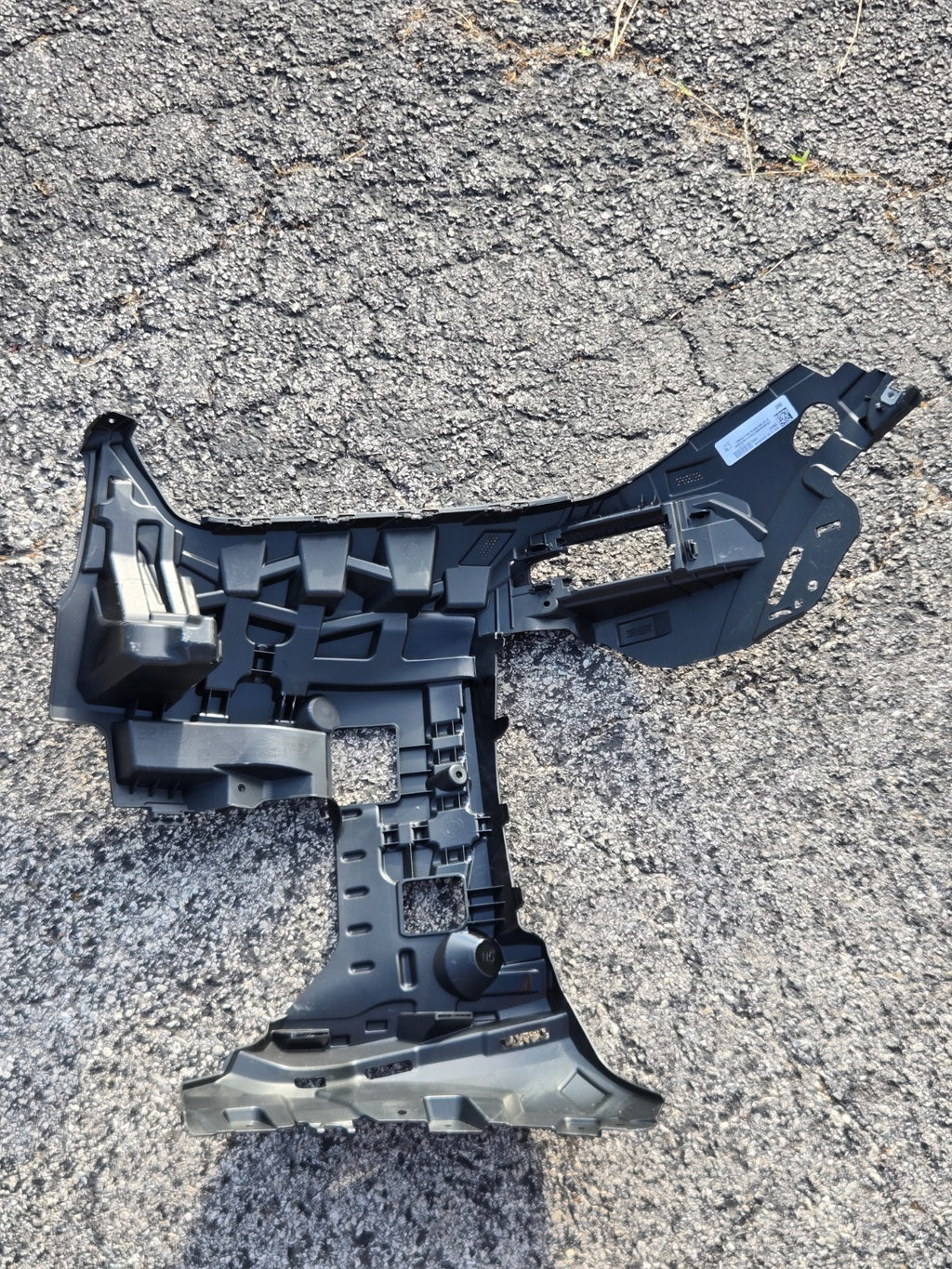 2024 2025 BMW X5 Front Right RH Bumper Mount Bracket 51115A1A2F4 OEM