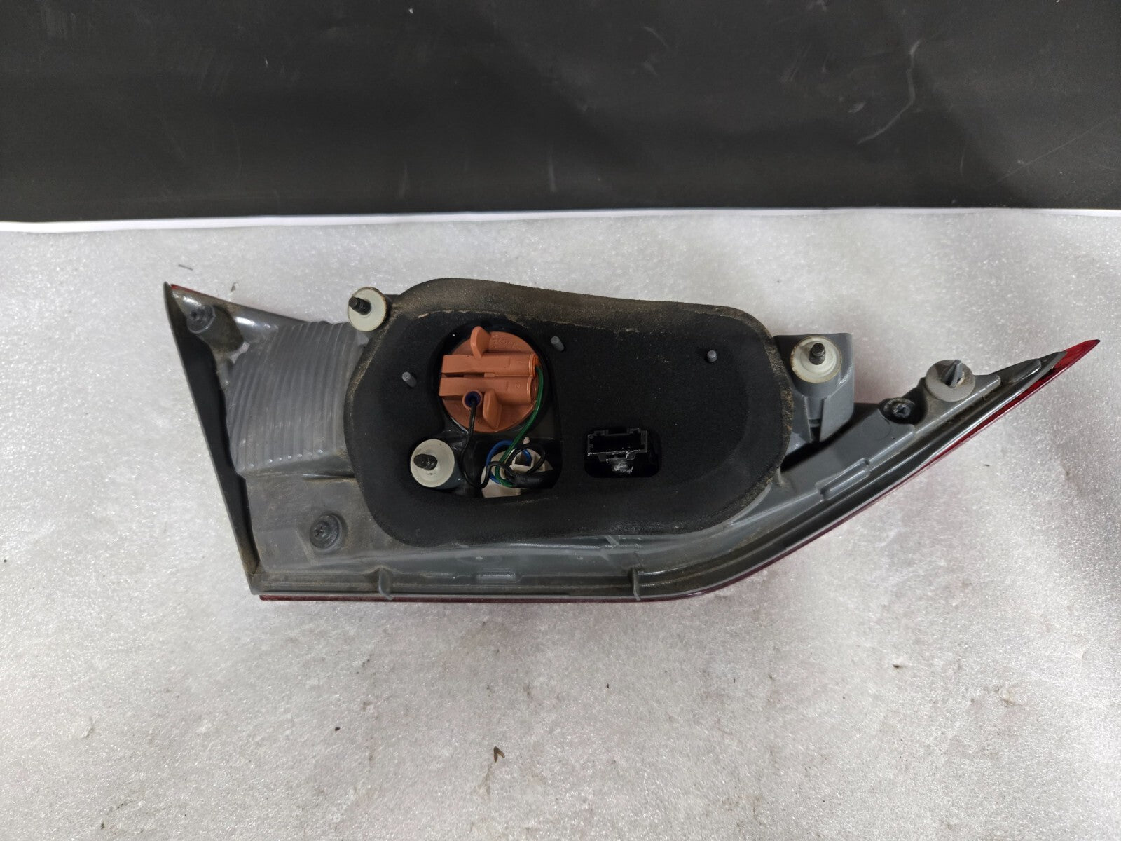 2017 2018 Hyundai Elantra Right RH Passenger Side Taillight OEM 92404-F30