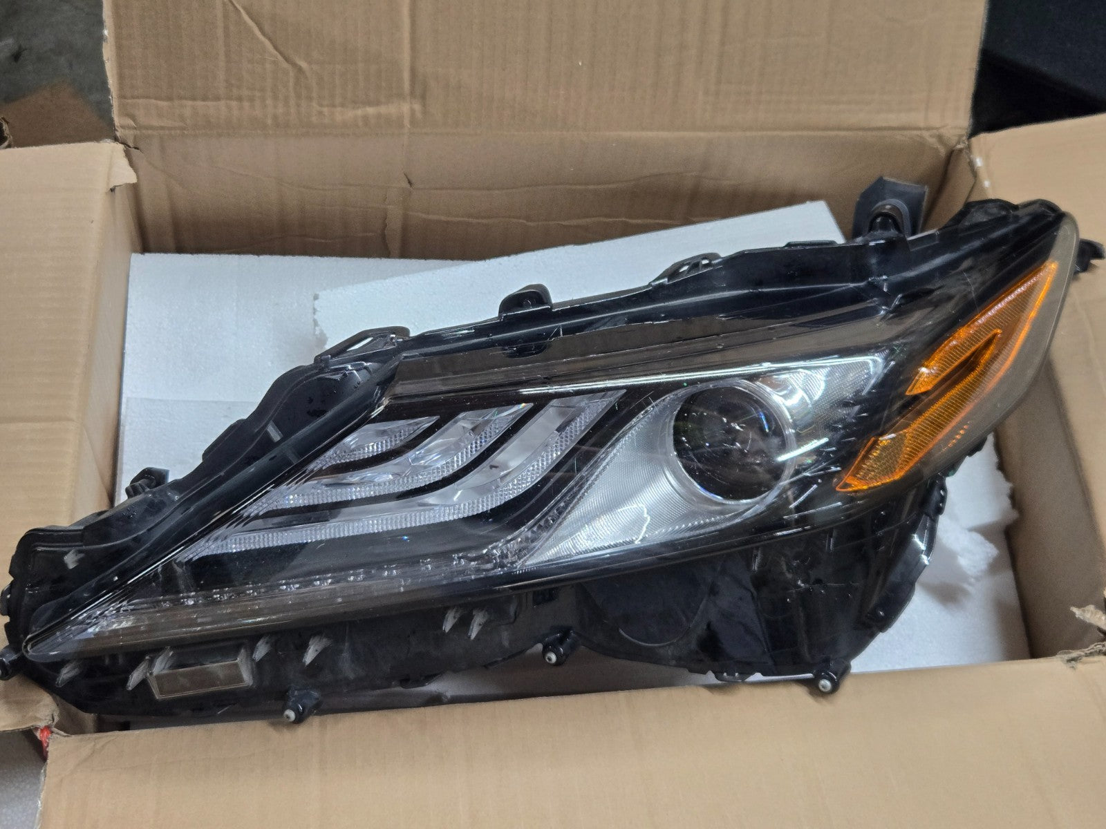 2018-2023 Toyota Camry XSE LED Headlight Left LH Driver OEM *Black Trim