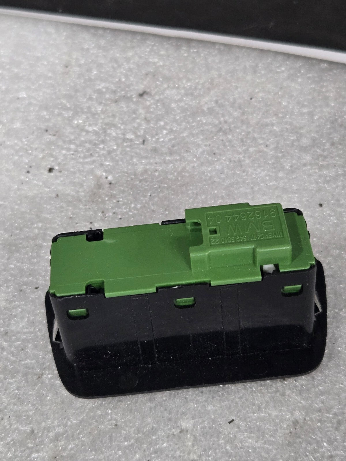 2012-2016 BMW 650XI F13 COUPE FRONT CENTER LOCK SWITCH CONTROL BUTTON OEM