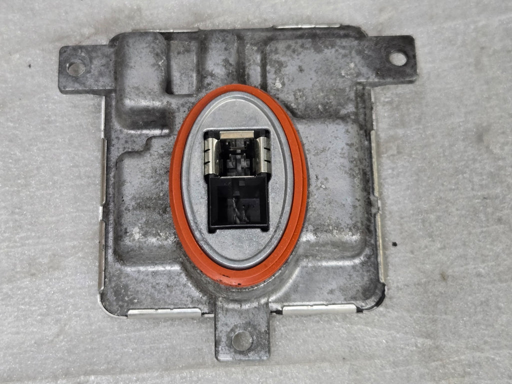 OEM 10-17 BMW F07 F10 5 Series Xenon Ballast Control Unit Module 7318327