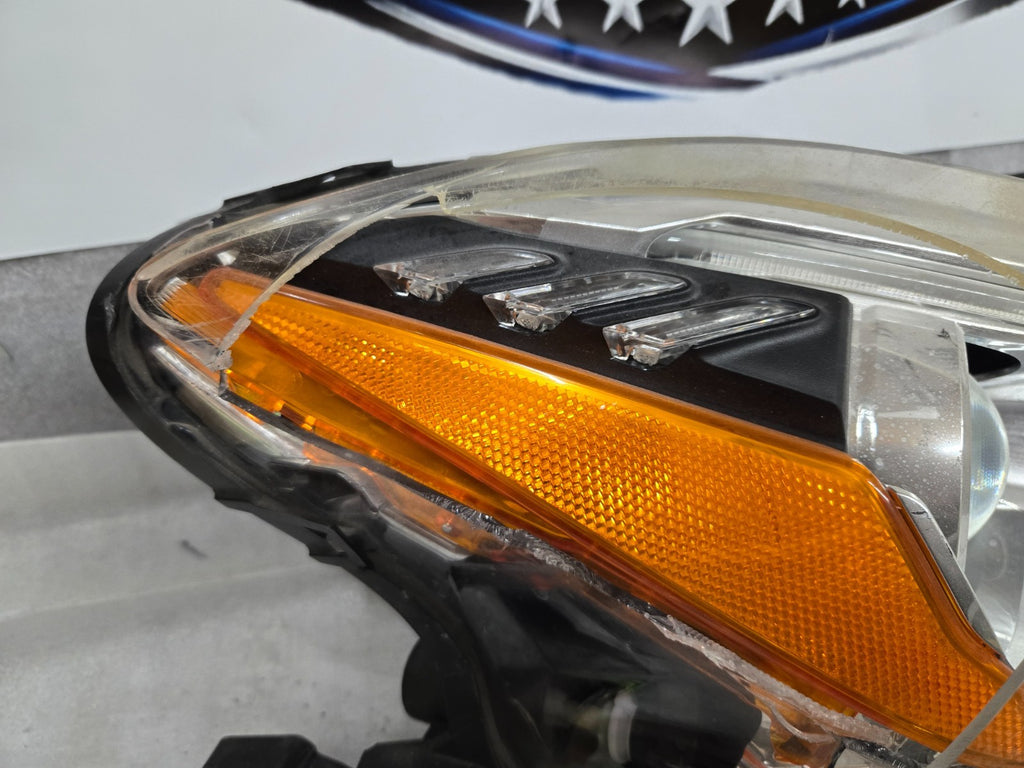 2014 2015 2016 2017 MASERATI QUATTROPORTE HEADLIGHT RIGHT RH 670006567 XENON OEM