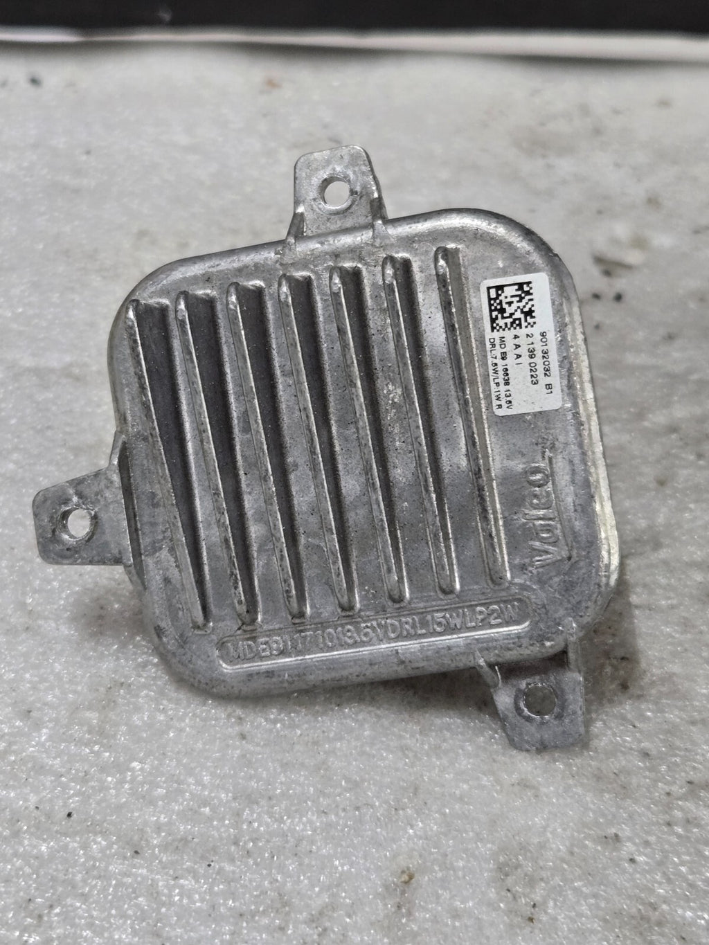 2019-2023 BMW X2 FRONT RIGHT RH HEADLIGHT CONTROL MODULE OEM 90132032