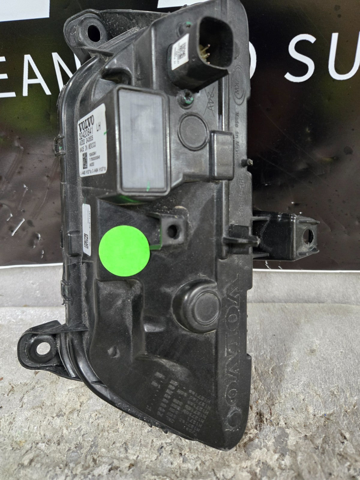2025 2026 VOLVO EX90 Left Driver Side LED Foglight OEM 32420841