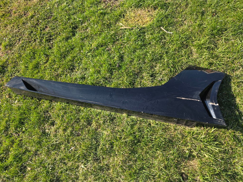 2012 - 2016 Lamborghini Aventador LP700 Left Side Skirt Rocker OEM 470853563C