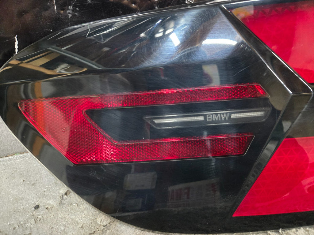 2024 - 2025 BMW X5 G05 REAR LEFT DRIVER SIDE OUTER TAILLIGHT TAIL LIGHT LAMP OEM
