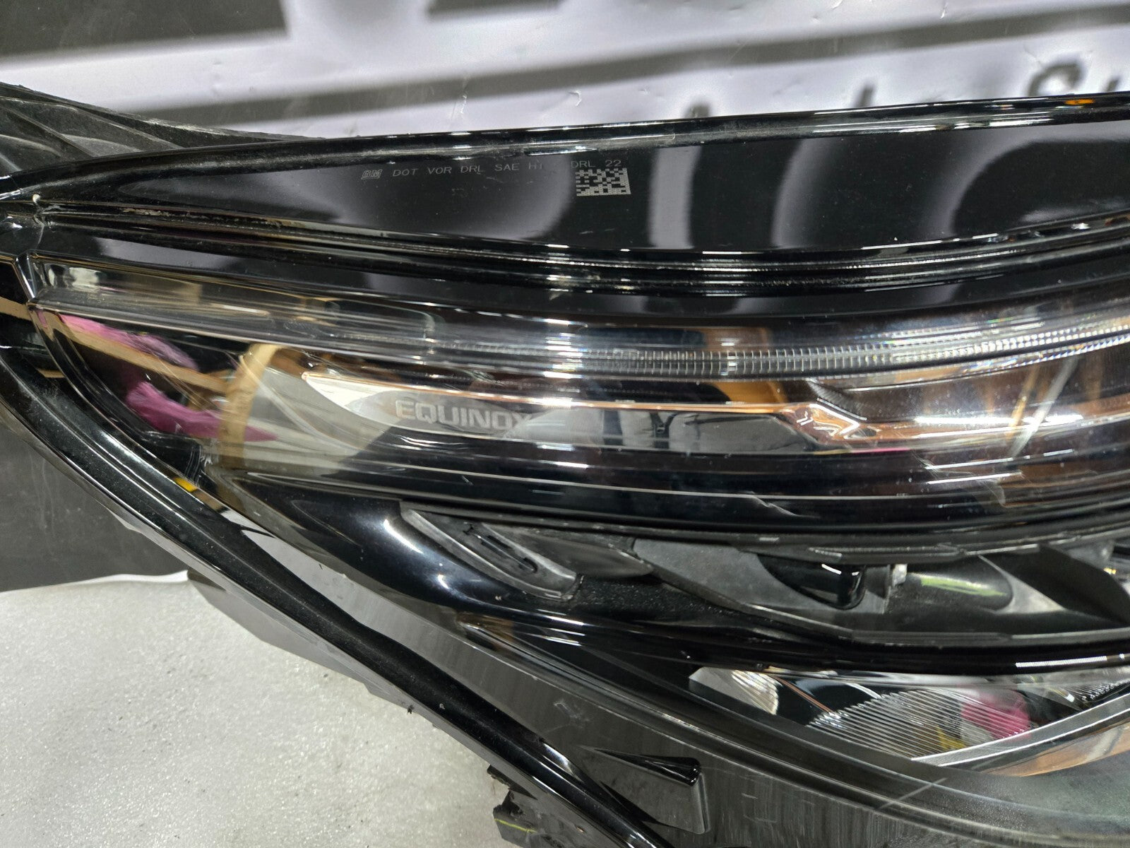 2022-2024 CHEVROLET EQUINOX RIGHT PASSENGER SIDE HEADLIGHT OEM 85538067