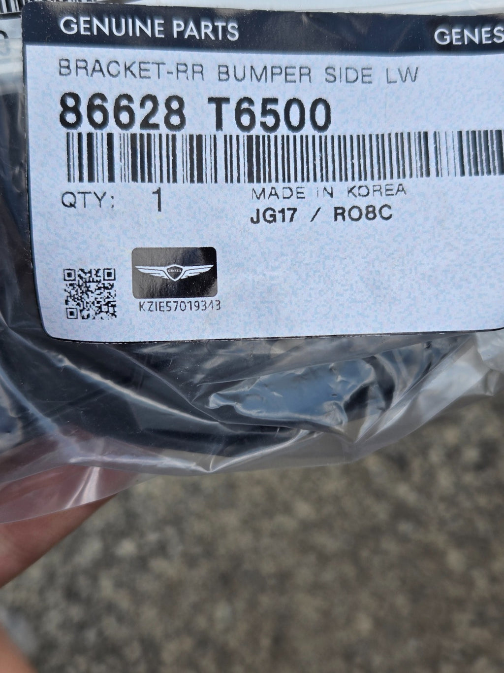 2025 Genesis GV80 Outer RIGHT RH Bracket 86628-T6500 NEW OEM