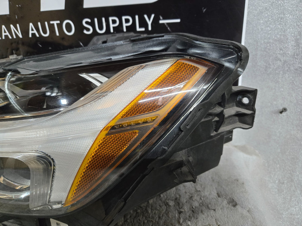 2018-2022 Volvo XC60 Left Driver Side FULL LED Headlight OEM 32228490 COMPLETE!!