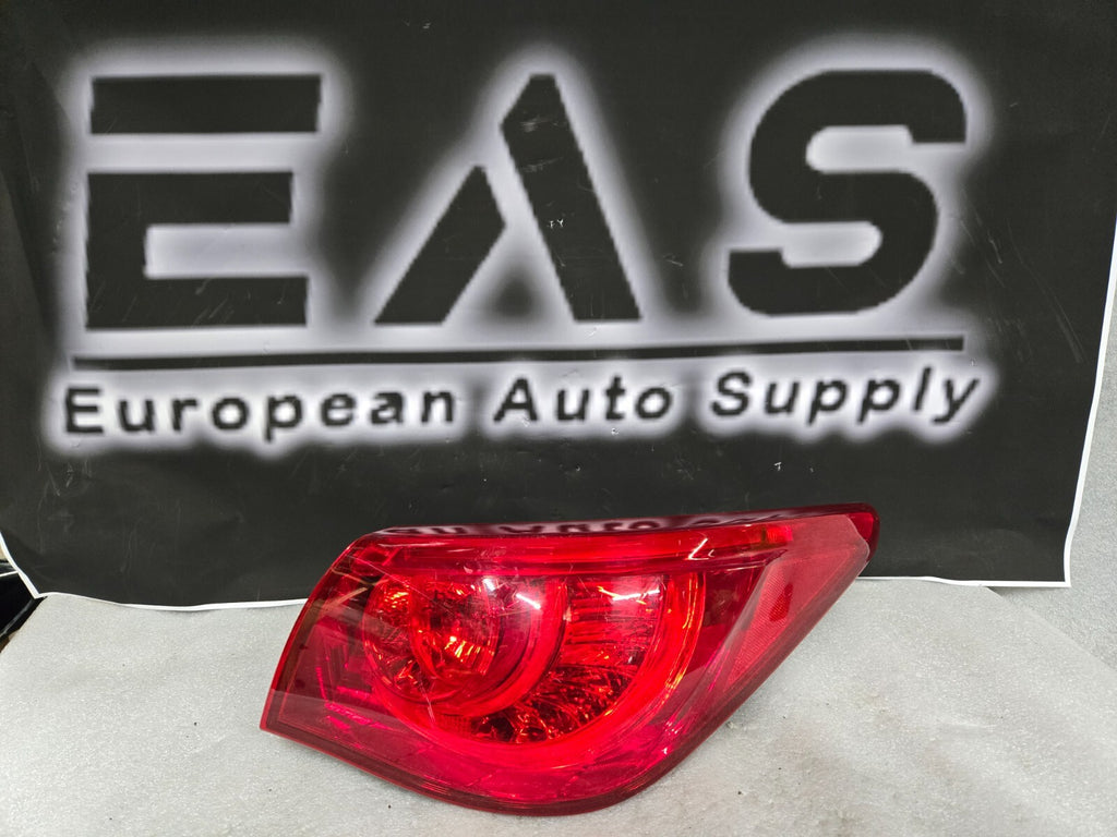 2014 2015 2016 2017 Infiniti Q50 Q50S Right Passenger Tail Light OEM 265504HB0B