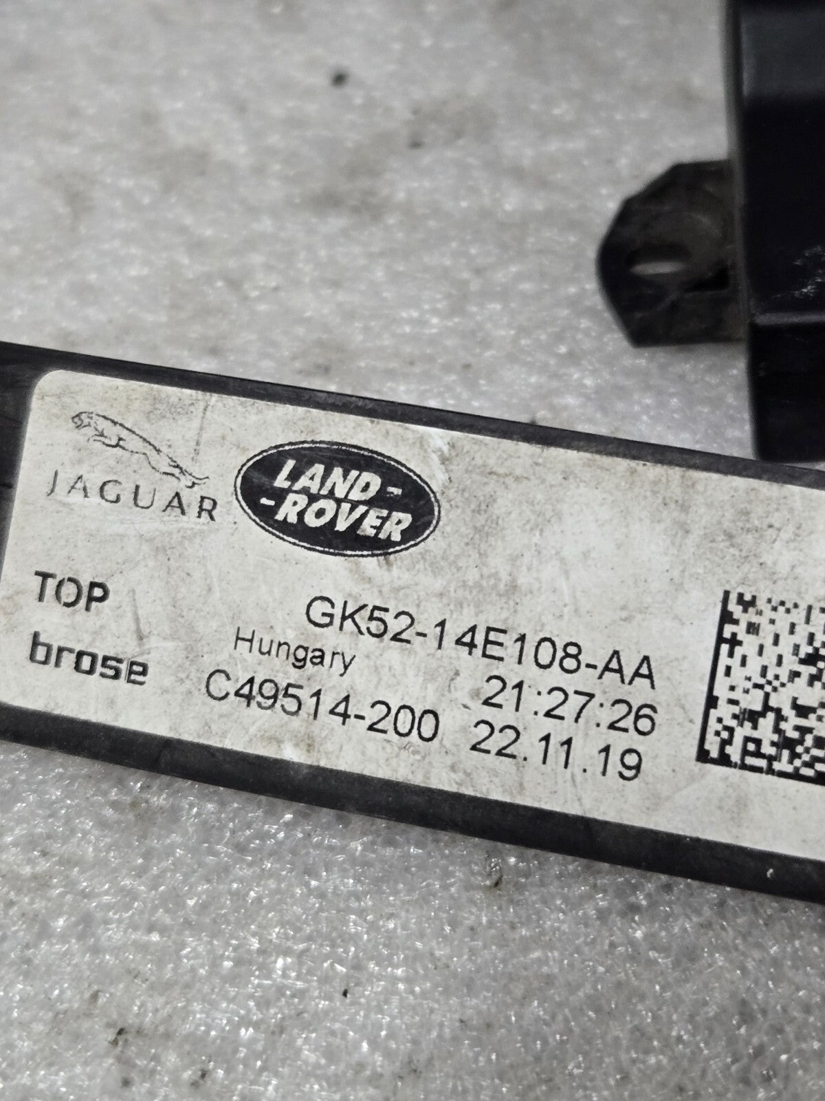 2019-2022 LAND RANGE ROVER REAR TAILGATE LIFTGATE HANDS FREE SENSOR MODULE OEM