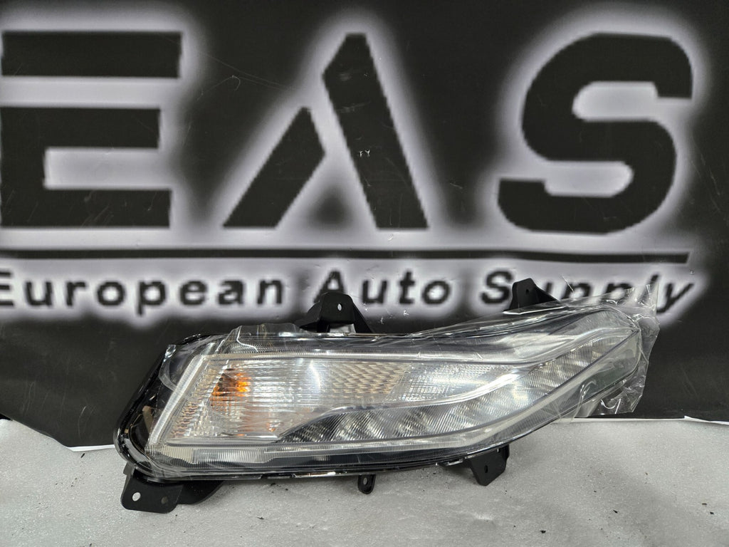 2019-2023 Chevrolet Malibu OEM GM Front LH Driver Side LED Signal Lamp 84843549