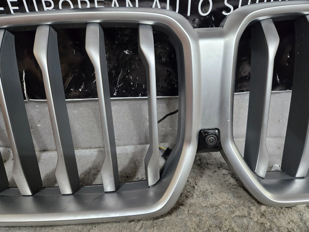 2025 2026 BMW G05 G06 LCI X5 X6 Illuminated Iconic Glow Light Grille Silver OEM