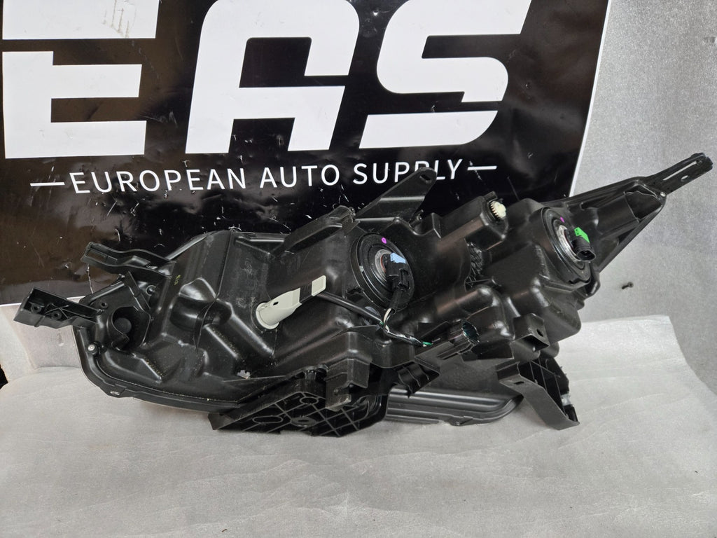 2020-2022 Nissan Rogue Sport Right RH Halogen DRL LED Headlight Assembly OEM