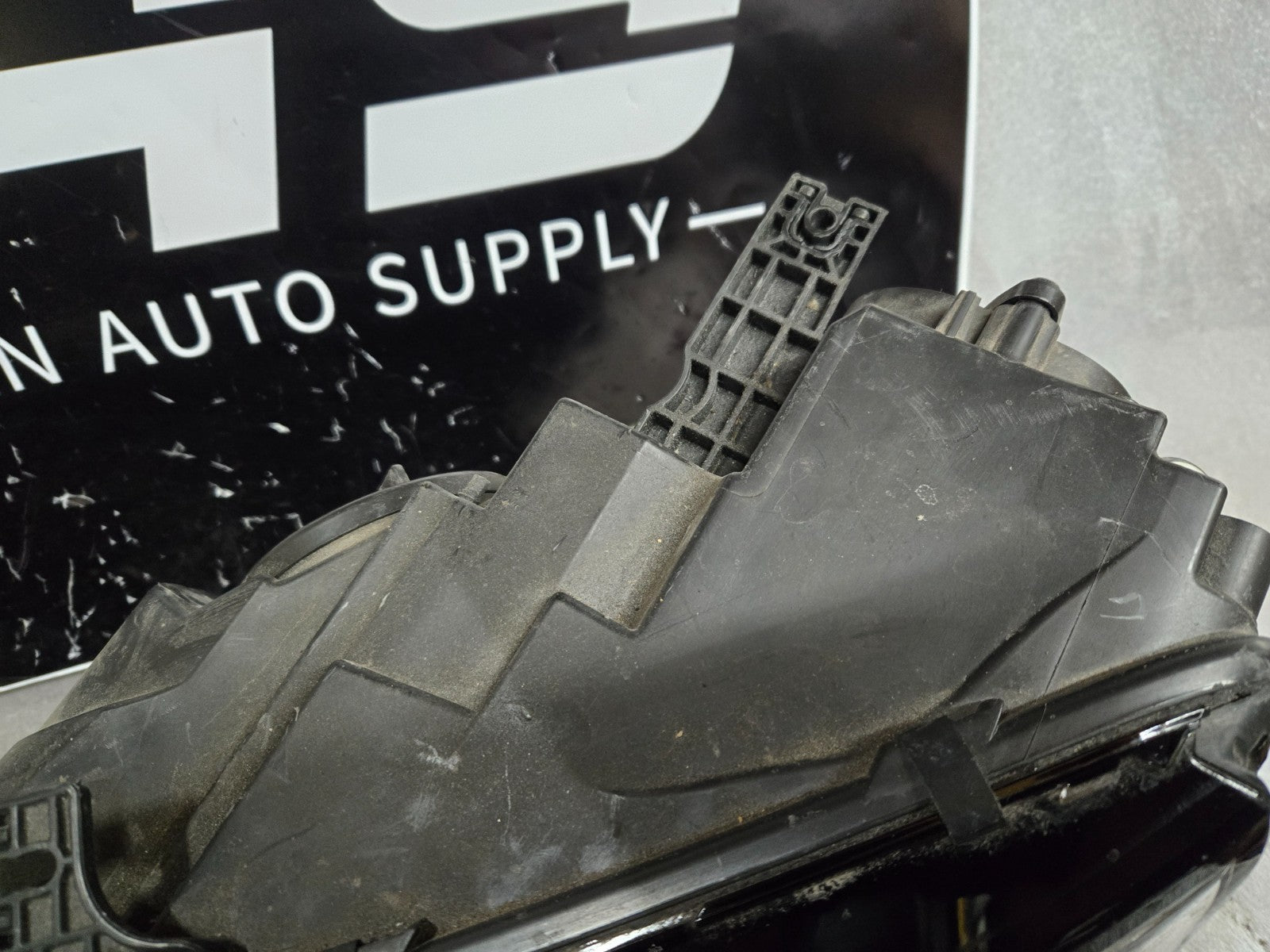 2017 - 2019 Audi A4 S4 Xenon HID HEADLIGHT Driver Left LH 8W0941005B OEM