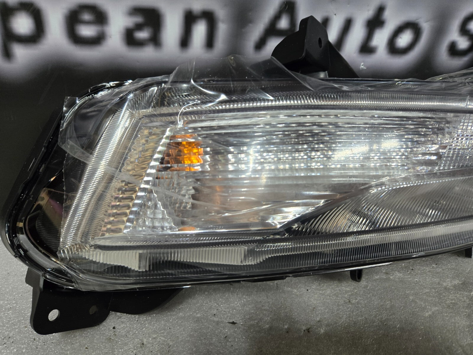 2019-2023 Chevrolet Malibu OEM GM Front LH Driver Side LED Signal Lamp 84843549